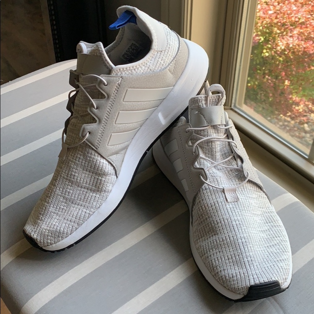Men’s Adidas Shoe — size 10
